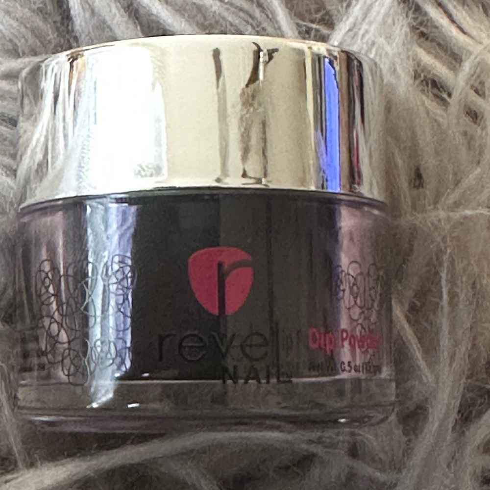 Revel Nail DIP POWDER Shade Rock And Roll Queen 3. 0.5 oz